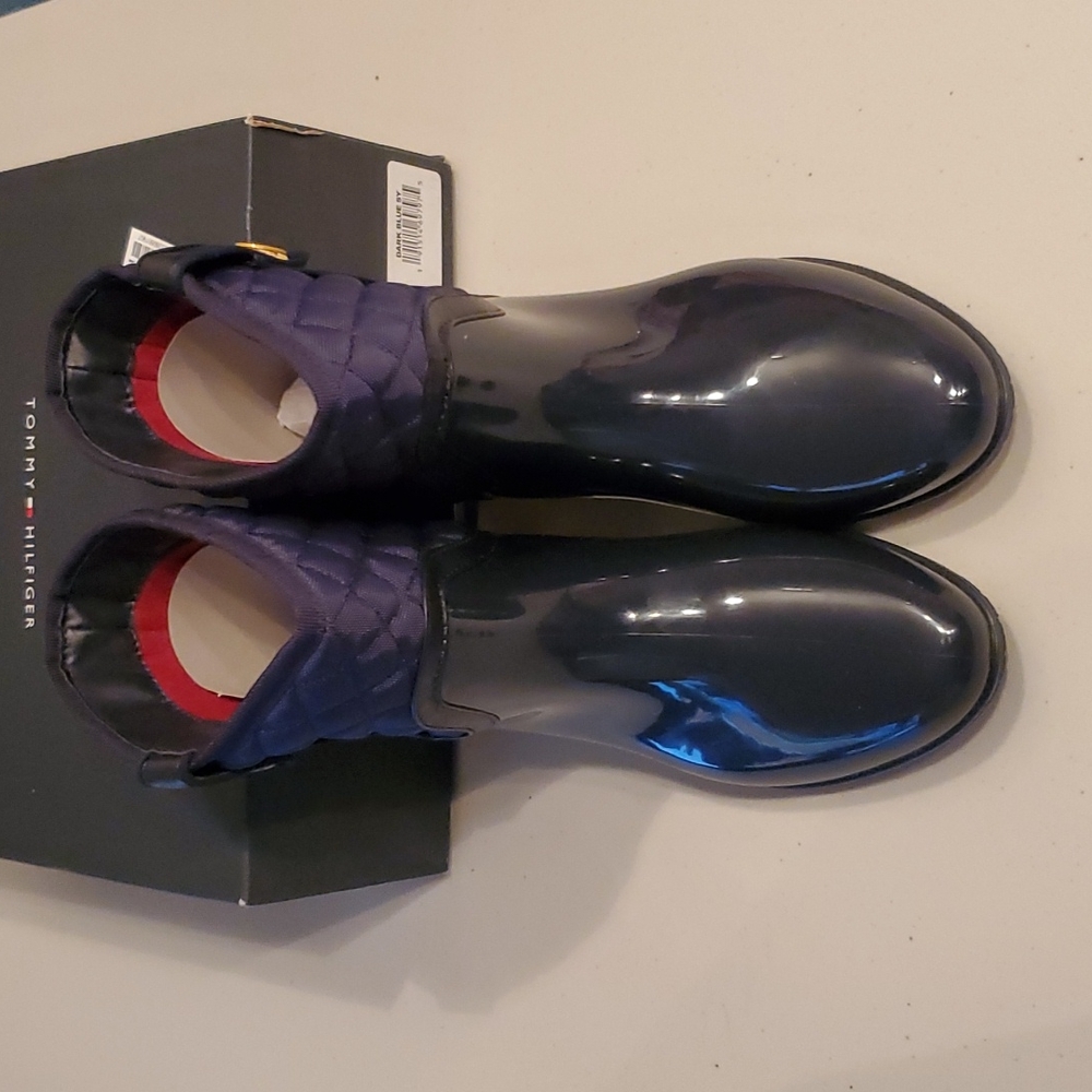 Tommy Hilfiger Women's Navy Rain Boots